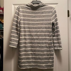 Urban Outfitters, Sweater